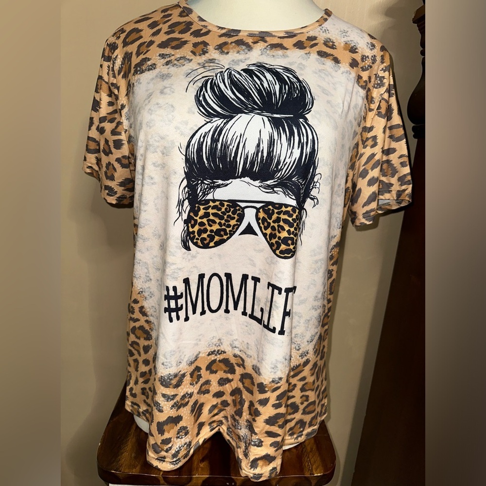 Marie Nicole Leopard Print #MOMLIFE Graphic Tee